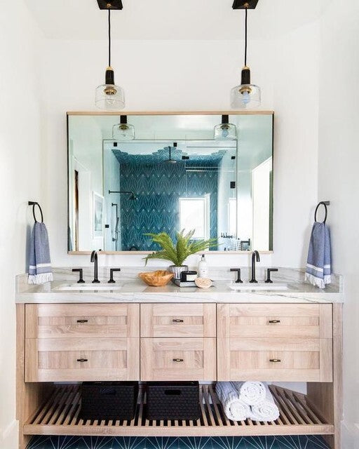 Visual Comfort Iris Single Pendant