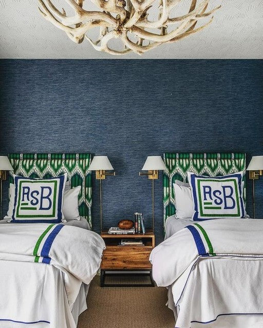 Visual Comfort Classic Swing Arm Wall Light