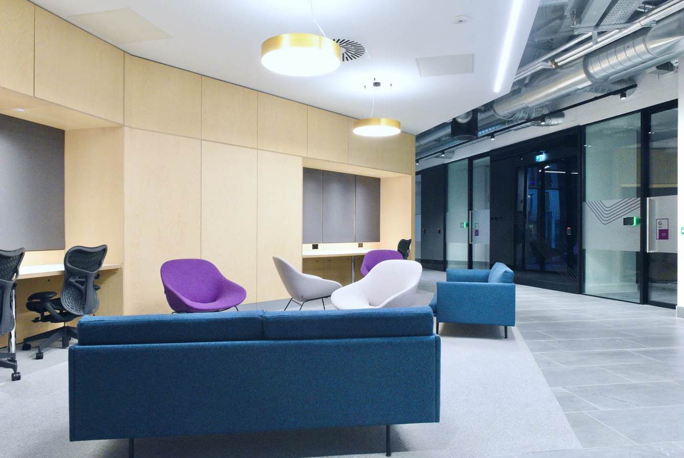 AIB Bank, Belfast — proyecto de iluminación, fotografía 2
