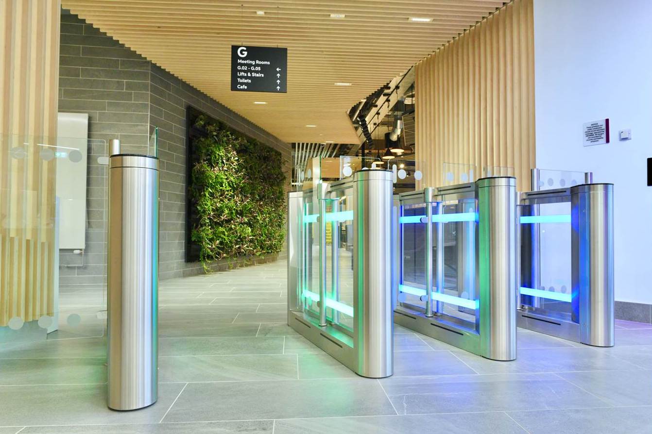 AIB Bank, Belfast — proyecto de iluminación, fotografía 3