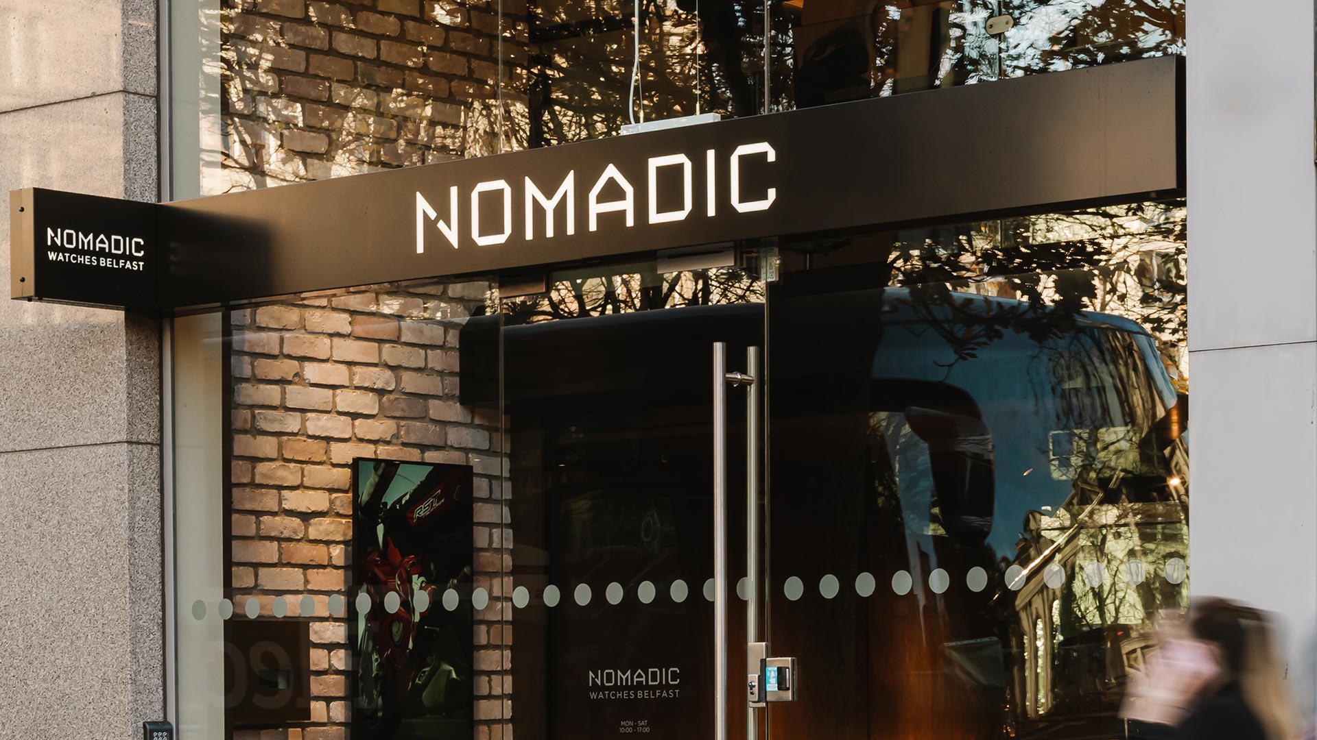 Nomadic Watches — proyecto de iluminación
