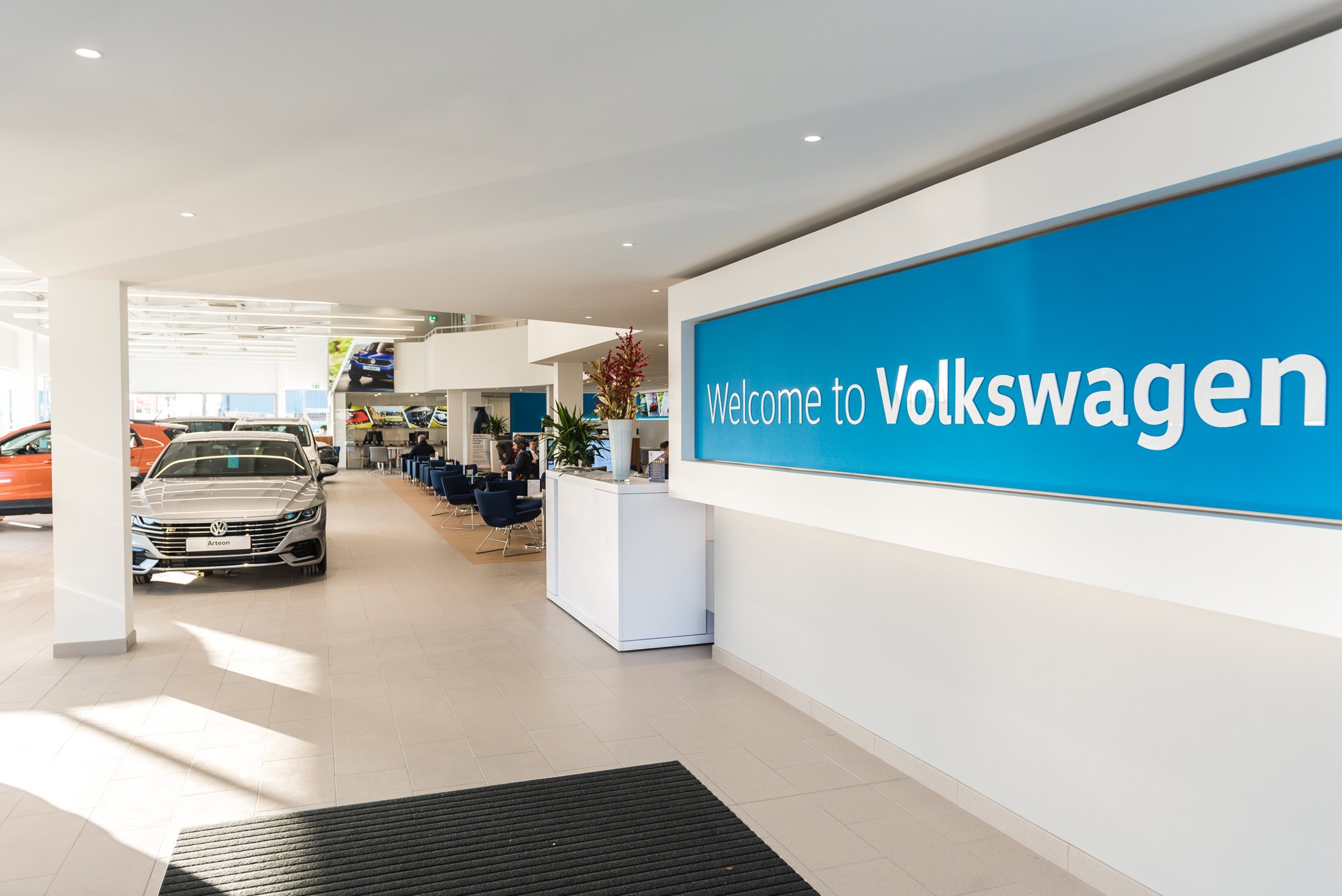 Sala de Exposición Volkswagen — proyecto de iluminación, fotografía 2