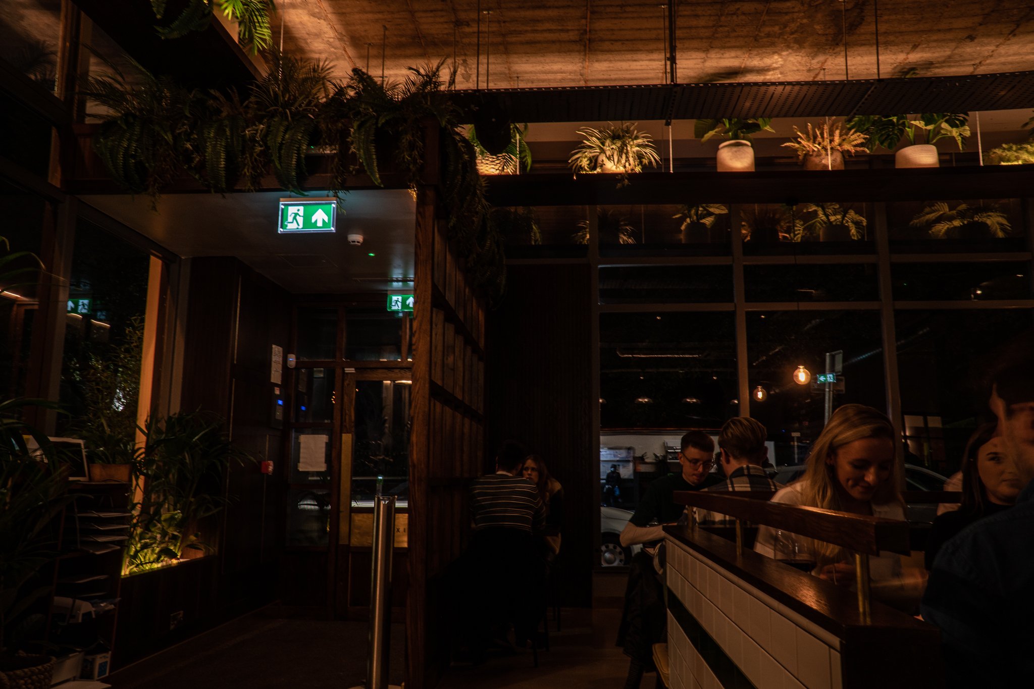 Yugo East — proyecto de iluminación, fotografía 2